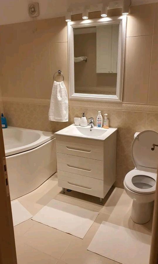 Apartament Ana Apartment Bucureşti Ngoại thất bức ảnh
